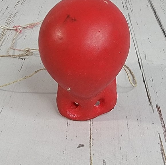 Vintage Red Rubber Clown Gag Nose Sqeeks when Squeezed Horror Killer Clown - Picture 3 of 15